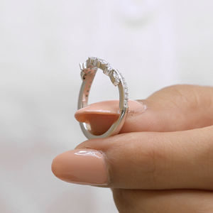 Anillo de boda de diamante de moissanita Estilo Vintage, anillo de aniversario de boda de diseño único para mujer - Product Image 5