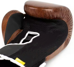 Gants de boxe personnalisés en cuir PU, cuir de vachette et similicuir options pour une performance optimale - Product Image 5