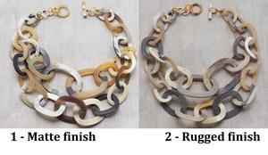 Collar de Lujo Hecho a Mano con Cuerno de Búfalo, Joyería Natural y Sostenible para Mujer, Alta Calidad - Product Image 2