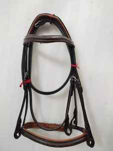 Bride de cheval en cuir / Bride en cuir véritable faite à la main, parfaite pour votre cheval, grossiste en produits équestres, produits personnalisés - Product Image 3