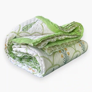 ORGANIC MULMUL COTTON QUILT 100% Pure Made Edredón de algodón orgánico Hecho EN LA India Producto suave y cómodo. - Product Image 2