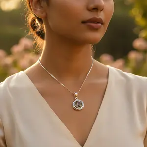 Colgante de Cuarzo Ahumado en Oro Rosa Hecho a Mano para Uso Diario de Mujer, Regalo - Product Image 2