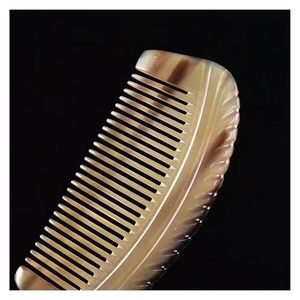 Peigne en corne fabriqué à la main de qualité supérieure pour le cuir chevelu des cheveux fins et le style de mode des cheveux frisés pour un usage domestique - Product Image 3