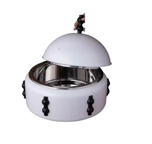 Ensemble de casseroles traditionnelles isolées de 2 pièces avec forme de dôme élégante et accents dorés Réchauffeur d'aliments et plat de service de qualité supérieure - Product Image 3