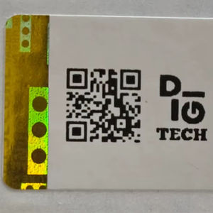 Etiqueta de Papel con Código de Barras Anti-Falsificación con Franja Dorada Holográfica (Material PET) - Product Image 1