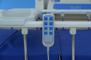 <span class=keywords><strong>Letto</strong></span> Ospedaliero Elettrico a Tre Funzioni per Pazienti, Regolabile in Altezza, con Materasso per Reparto Ospedaliero/Clinico - Product Image 5
