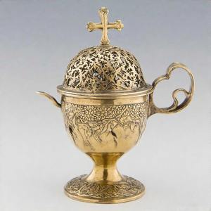 Porte-encens suspendu pour prière rayonnante Encensoir lumineux en laiton Brûleur d'encens d'église vintage pour une ambiance cérémonielle et spirituelle - Product Image 6