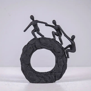 Escultura Figurativa de Bailarina, Hecha a Mano en Metal, Decoración Artística para Escritorio, Base Negra, Figura Dorada, Adorno para Mesa de Sala de Estar - Product Image 3