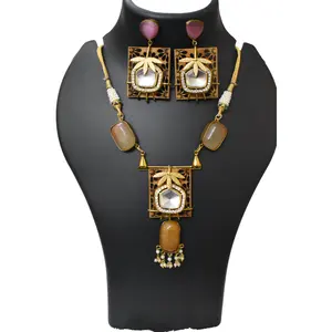 Beautifully Designed Good Quality Brass Material Wooden Stone Necklace with Earrings Jewelry for Women at Wholesale Price
