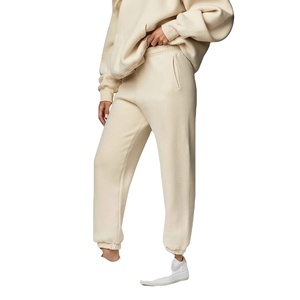 Combinaison de sport jogger avec logo personnalisé pour femmes vêtements de fitness 2 pièces avec design unique survêtements de survêtement grande taille pour dames 2026 - Product Image 4