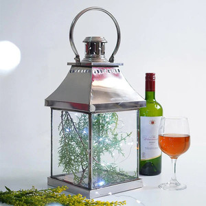 Soporte de luz de té de vidrio moderno plateado Linternas hechas a mano con diseños únicos para bodas y Navidad hechas de metal - Product Image 4