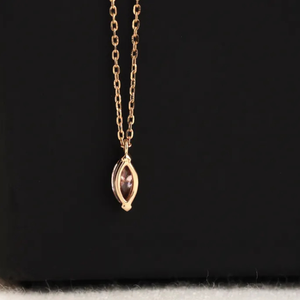 Colgante Solitario de Diamante Cultivado en Laboratorio, Corte Marquesa, Rosa Fantasía, 2 Quilates, Oro de 14K con Baño de Rodio, Claridad VS, Certificado IGI, Fino - Product Image 3