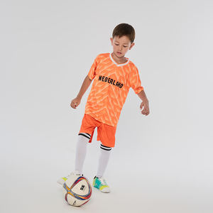 Conjunto de Uniforme de Fútbol para Hombre OEM 2026, Equipación Deportiva para Equipos Europeos, Personalizable con Logotipo, Ligero y Corto - Product Image 4