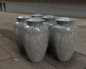 เถ้ากระดูกอลูมิเนียมหินอ่อนสไตล์ใหม่สำหรับงานศพของสัตว์เลี้ยงเถ้ากระดูกสำหรับงานศพผลิตจากผู้ผลิตอินเดีย - Product Image 5