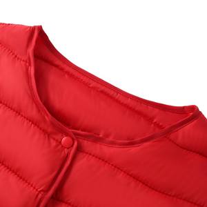 Gewatteerde damesjas met ronde hals en drukknoopsluiting - Product Image 5