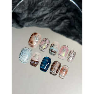 Uñas Postizas con Diseño Espiral de Ensueño, Mejora tu Estilo de Uñas con un Diseño Espiral de Ensueño - Product Image 3