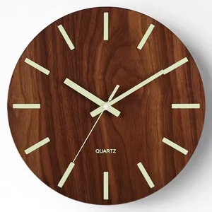 Reloj de pared redondo artesanal H.M.A con esfera de madera, diseño Art Deco para decoración de cabina de oficina en casa - Product Image 1
