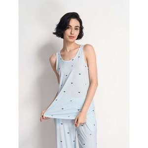   Conjunto Premium de Camiseta sin Mangas y Pantalones Cortos para Mujer, con Ribete de Bambú, Tejido de Punto Suave - Product Image 1
