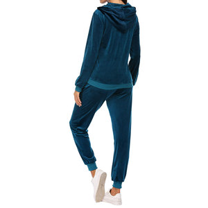 Survêtement en velours personnalisé deux pièces pantalon évasé ensembles de sweat à capuche court fermeture éclair en velours survêtement ensemble de 2 pièces pour femmes - Product Image 4