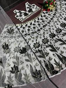 Lehenga Choli traditionnel de haute qualité en noir blanc Georgette tissu chaîne séquence travail pour les fêtes pakistanaises indiennes mariages - Product Image 6