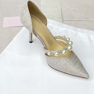Chaussures de mariée élégantes blanches à talon chaton pour femme – Escarpins confortables à talon bas, bout pointu, bride en dentelle et perles – Idéales pour mariage et été - Product Image 2