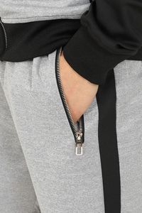 Sweat-shirts à capuche avec logo imprimé personnalisé pour hommes ensemble de 2 pièces avec pantalon court pour l'entraînement survêtements grande taille ensembles courts d'entraînement pour hommes - Product Image 4