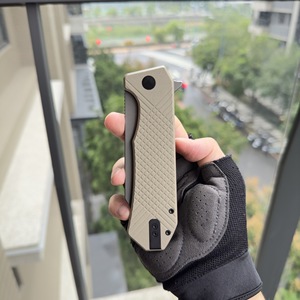 Cuchillos tácticos de caza Cuchillo de bolsillo plegable personalizado Patrón de diamante G10 Mango Cuchillo EDC - Product Image 5