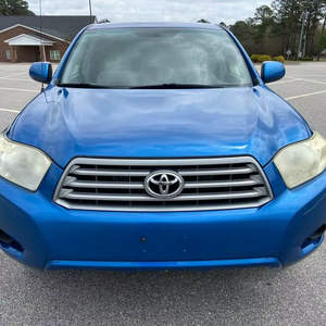 Toyota Highlander Base 4WD 2008 / Disponible para la Venta con Bajo Kilometraje / Motor de Gasolina / Auto Usado en Excelentes Condiciones y Sin Accidentes - Product Image 1