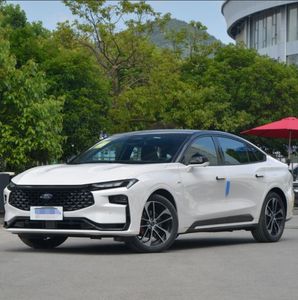 รถมอนเดโอ ปี 2023 มือสอง 4 ประตู 5 ที่นั่ง ซีดาน น้ำมันเบนซิน ยาง R17 เกียร์อัตโนมัติ หลังคาพาโนรามิก เบาะไฟฟ้า พวงมาลัยซ้าย - Product Image 2