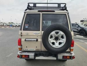 โตโยต้า แลนด์ครุยเซอร์ ปี 2020 รถ SUV 5 ประตู เครื่องยนต์เบนซิน 6.1-8 ลิตร เทอร์โบ เกียร์ธรรมดา มาตรฐานไอเสียยูโร 3 5 ประตู 400 แรงม้า แรงบิด 500 นิวตันเมตร พร้อมถุงลมนิรภัย และระบบ TPMS - Product Image 2