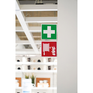 Segnale di Sicurezza Antincendio Fotoluminescente Scudo Angolare Manichetta Antincendio - BSW-SCHILD-200-10-NL - Product Image 2