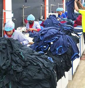 เสื้อยืดกีฬาสำหรับผู้ชายเสื้อยืดผ้าฝ้ายพิมพ์ลายกำหนดโลโก้ได้เอง - Product Image 3