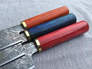 Cuchillo de Chef Santoku de acero de Damasco hecho a mano personalizado de alta calificación para cocina, cuchillo de corte de verduras, Funda de cuero de madera Pakka - Product Image 5