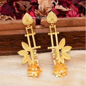 Produk baru anting berlapis emas untuk wanita perhiasan kuningan buatan tangan India untuk pembelian grosir