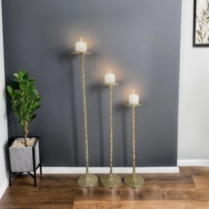 Ensemble bougeoir pilier doré décoratif autoportant chandeliers en métal ornés avec tige et base texturées - Product Image 2