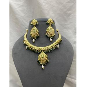 Hermoso collar de calidad superior con acabado dorado Jadau con pendientes para mujer, joyería de diseñador para colección de ropa de boda - Product Image 1