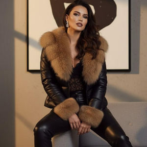 Veste matelassée douce et isolée de qualité supérieure pour femmes, pour les fêtes d'hiver, respirante, tissée, offrant une chaleur fiable, design propre - Product Image 5