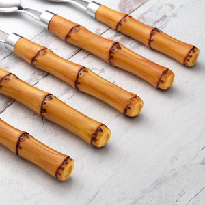 Juego de cubiertos de diseño moderno ecológico de 20 piezas Juego de cuchillos de acero inoxidable 304 con mango de bambú para restaurantes y fiestas - Product Image 3