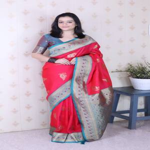 Sari de Seda Suave VASTRA COTTAGE, Diseño de Pavo Real, Meenakari, Tejido Enriquecido, Pallu con Contraste, Borde Meenakari con Zari, con Blusa en Contraste - Product Image 2