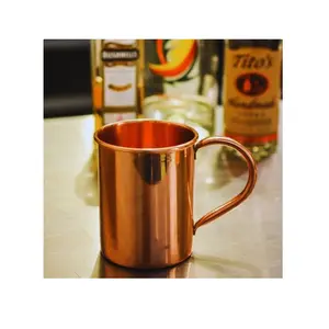 แก้วมักทำจากทองแดงแท้สำหรับหมักเบียร์มอสโกพร้อมด้ามจับทองเหลืองแก้วมักมอสโกมิวล์จาก jamsons