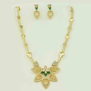 Vente en gros 14K 18K 24K Micro Gold Filled AD Stone Colliers de mode, formant des colliers, ensemble de bijoux AD traditionnel au design floral. - Product Image 2