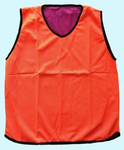 Bavoirs de football sublimés personnalisés Gilet d'entraînement de football personnalisé pour adultes Service OEM pour maillot d'entraînement en équipe - Product Image 4