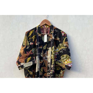 Kimono de Algodón Twilight Bloom con Estampado a Mano, Bata de Lujo Tejida Etérea, Suave Ropa de Dormir Nupcial para Uso Doméstico - Product Image 4