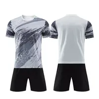 Seragam Sepak Bola Merah Hitam yang Dapat Disesuaikan, Jersey, Celana Pendek, Kit Anti-Bakteri, Cepat Kering, Pilihan Ukuran Besar - Cetak Digital Berkualitas Tinggi