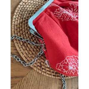 Bolso de mano bordado Rose Noir con correa - Rojo - Product Image 3
