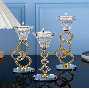 Base arquée élégante en or avec trois coupelles rectangulaires en cristal. Disponible aux prix de gros. - Product Image 4