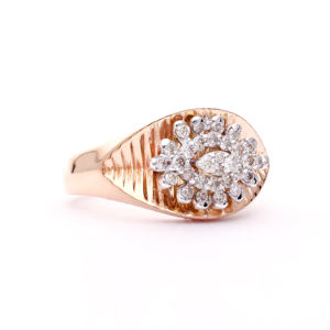Bague de fiançailles vintage pour homme en or rose avec diamant en forme de soleil - Product Image 2