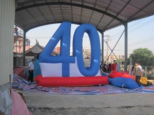 Ballon gonflable bleu 40 pour événements publicitaires, pompe à air électrique pour gonflage - Product Image 3