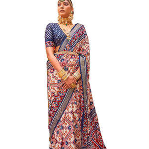 El último diseñador Banarasi Silk Patola Printed Saree By Fab Zone - Product Image 1