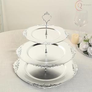 Base para Pastel de Metal Decorativa con Base Estable y Bordes Lisos, Perfecta para Exhibir Pasteles y Dulces - Product Image 1